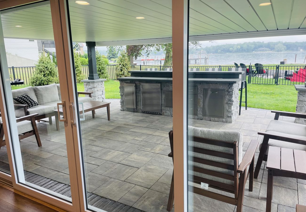 Silding patio door