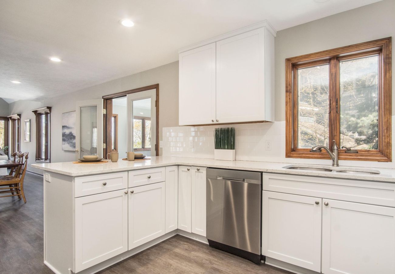 Fully equipped kitchen with appliances 