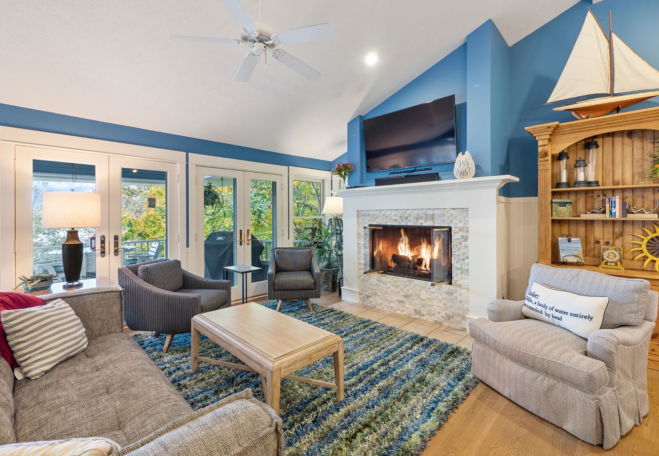 Living room with TV entertainment and comfortable seating 