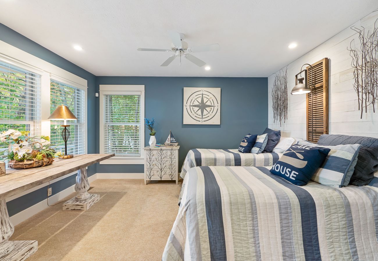 Queen bedroom on second floor 