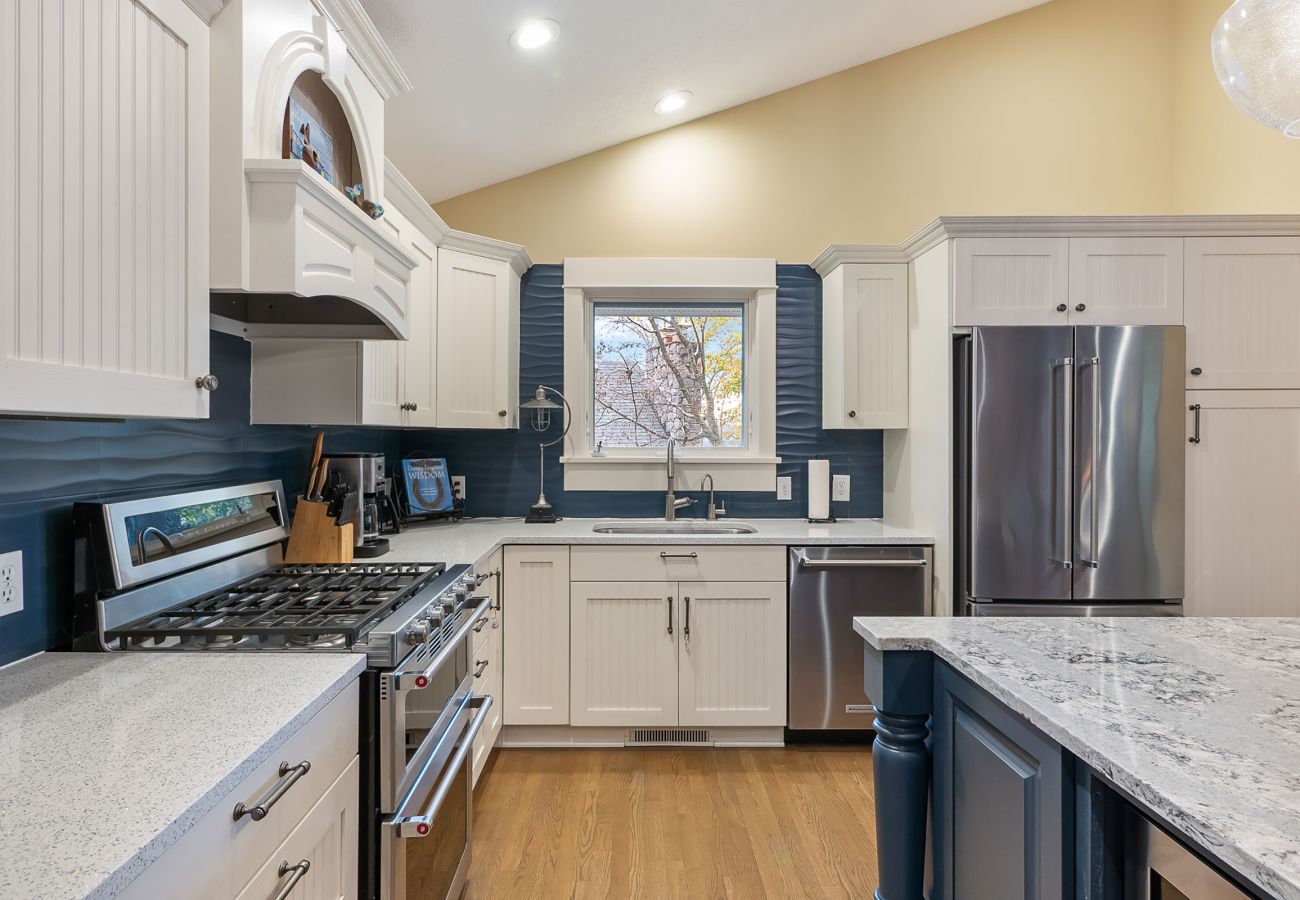 Fully equipped kitchen with appliances 